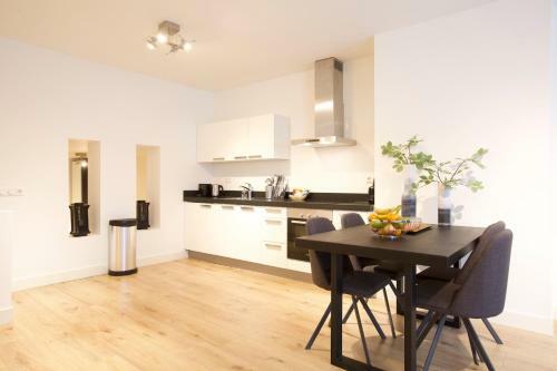 Canal Garden Apartments I By Vgw
