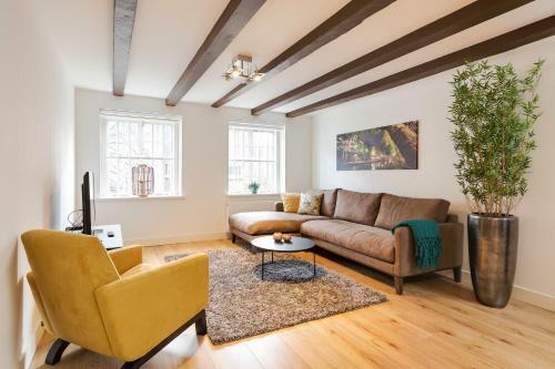 Canal Garden Apartments I By Vgw