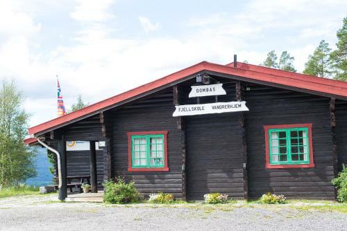Domb�s Hostel
