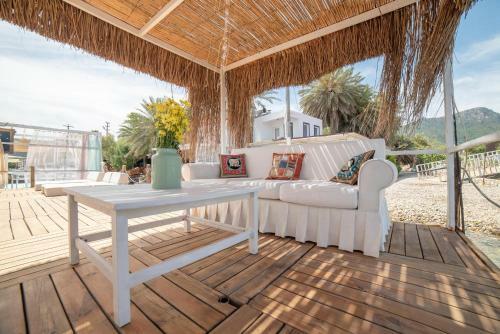 Bed & Breakfast Munchies Beach Suites
