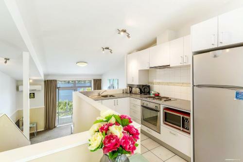 Lake View Greenstone Apartment Two