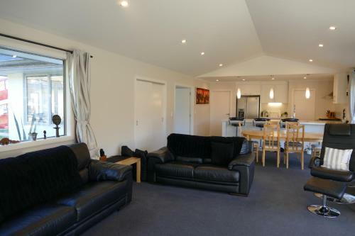 Luxury Ludemann Lodge