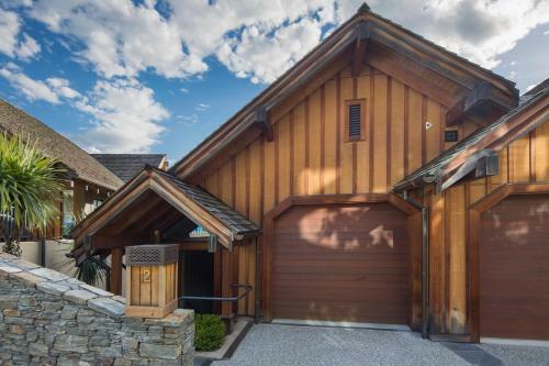 Queenstown Heights By Majordomo