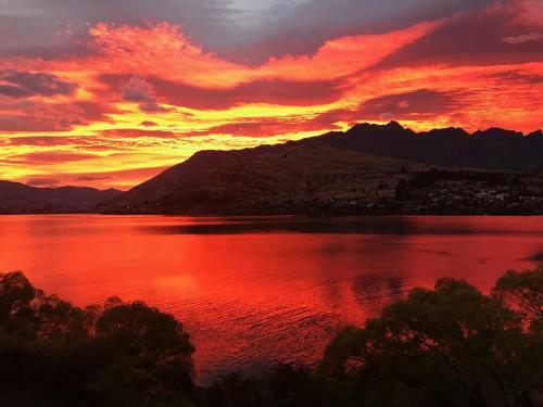 Amazing Queenstown Luxury Apartment