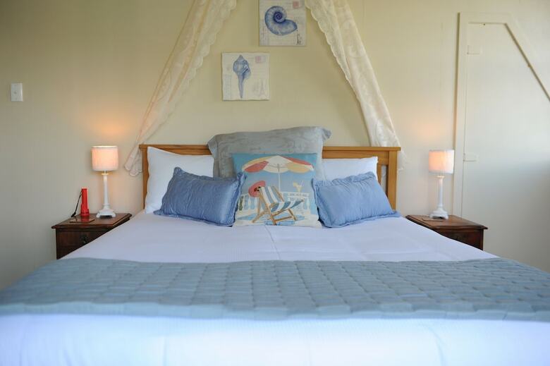Bed & Breakfast Tirimoana House