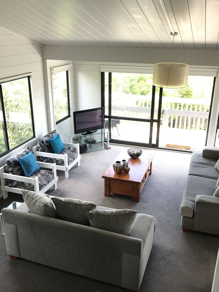 Waiheke Escape - Oneroa