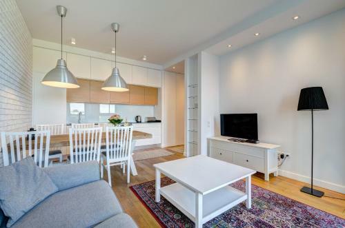 White Merlin Via Nadmorski Dw�r Apartments