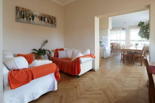 Hotel W?�kniarz
