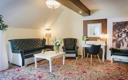 Hostal Hotel & Spa Czarny Gro?