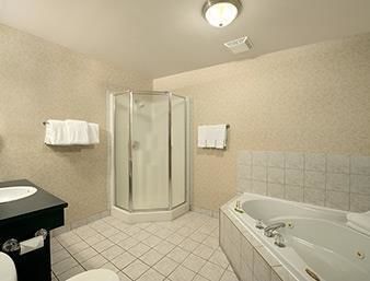 Ramada Jordan Beacon Harbourside Hotel & Suites