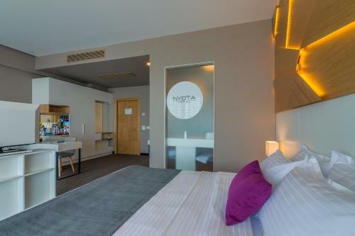 Nyota Hotel & Conference Center