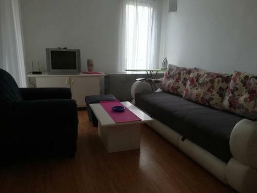 Apartmansko Naselje "jezero"