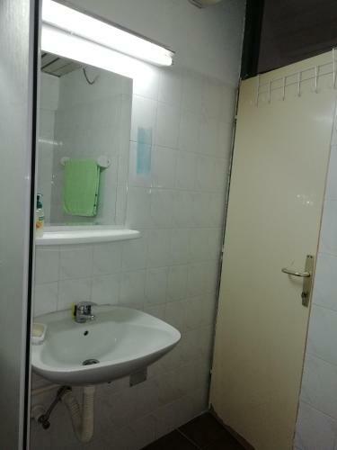 Apartmansko Naselje "jezero"