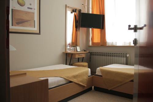 Bed & Breakfast Pansion In Club