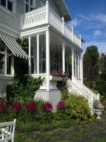 Bed & Breakfast L�nsmansg�rden �dalen