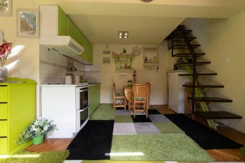 Sweet Home Center Apartment