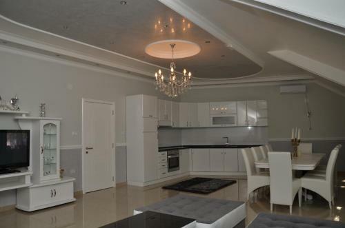 Apartments Royal Menex