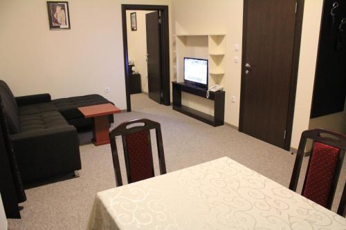 Hotel Feniks Po?arevac
