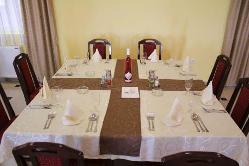 Hotel Feniks Po?arevac