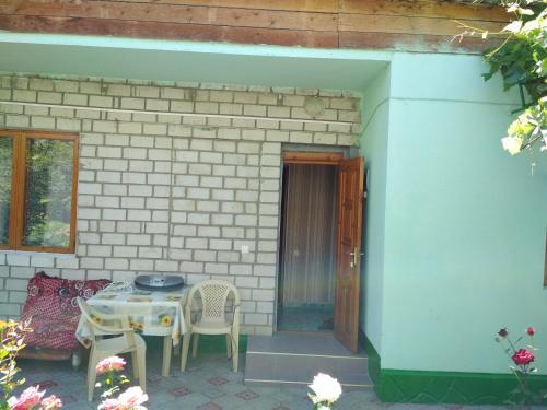Hostal Guest House On Samburova 279