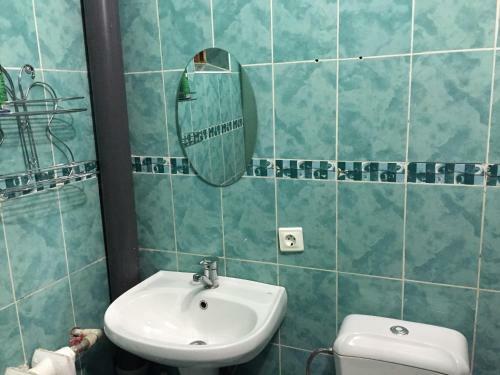 Hostal Guest House On Samburova 279