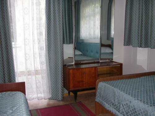 Hostal Guest House Y Tatiani