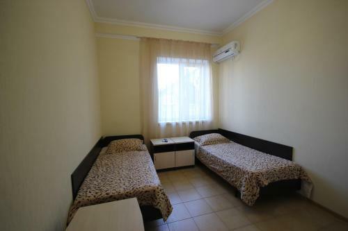 Hostal Karolina Guest House