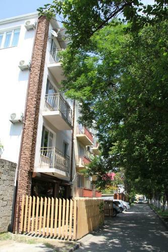 Hostal Guest House U Tamary