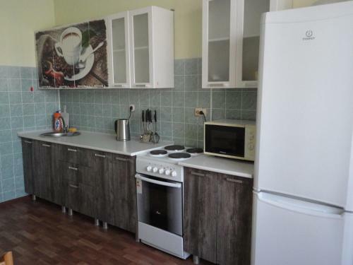 Apartments On Budennogo 17v