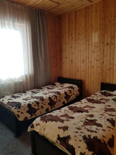 Hostal Guesthouse On Karachaevskaya 65a