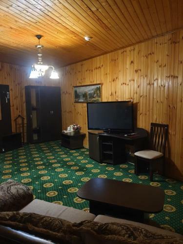 Hotel Snezhniy Bars Dombay