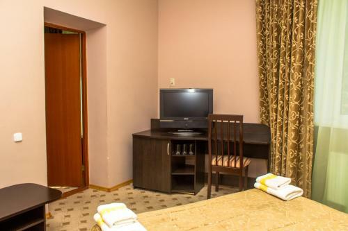 Hotel Snezhniy Bars Dombay