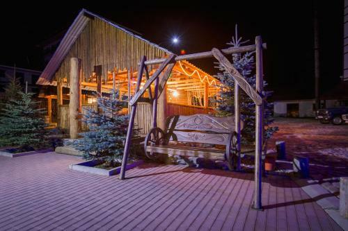 Hotel Snezhniy Bars Dombay
