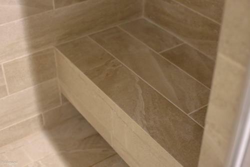 Rider's Dom Euro Aparts With Hammam
