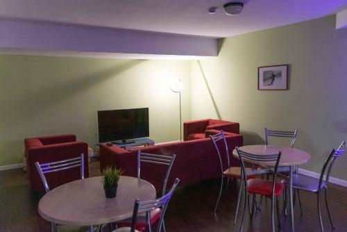 Weekend H520 Hostel