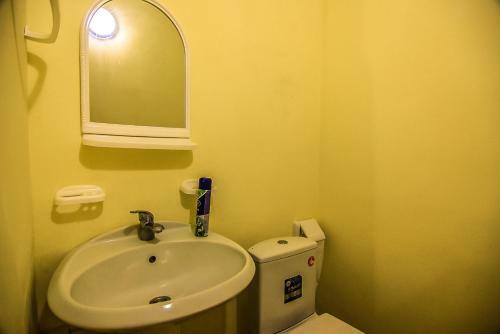 Hostal Guest House "golubaya Laguna"