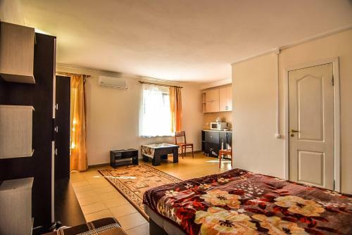 Hostal Guest House "golubaya Laguna"
