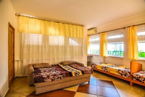 Hostal Guest House "golubaya Laguna"