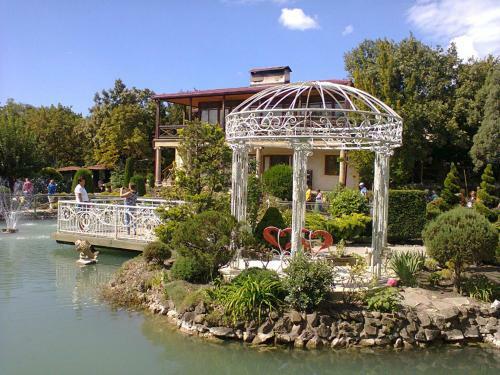 Hostal Guest House "golubaya Laguna"