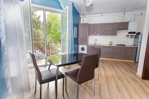Lermontovsky Bulvar Apartments