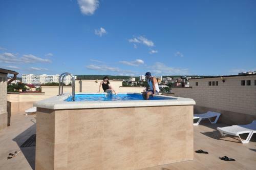 Hotel Manopolis Guest House