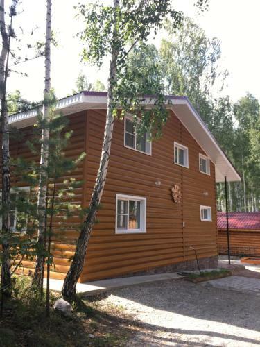 Lodge Dobriy Dom Guest House
