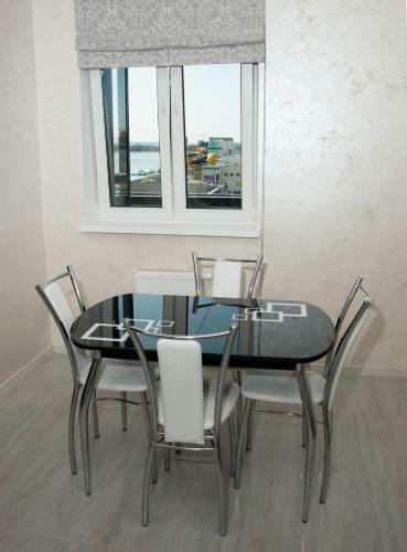 Riviera Apart
