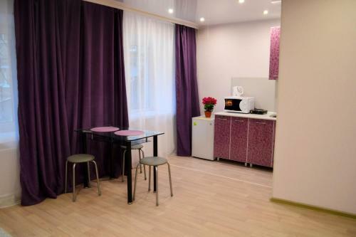 Apartment On Sheronova 123