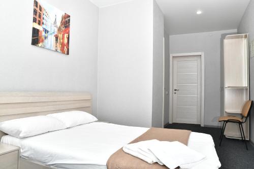 Hostal Mini-hotel On Markovskogo, 81