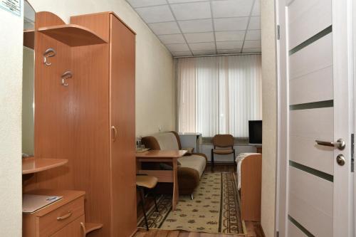 Hostal Mini-hotel On Markovskogo, 81