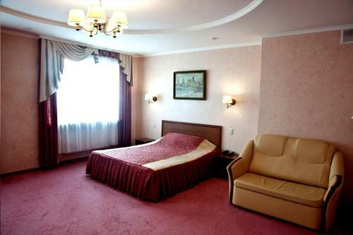 Oktyabrskaya Hotel