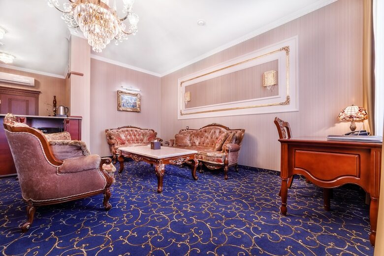 Hotel Dinastiya