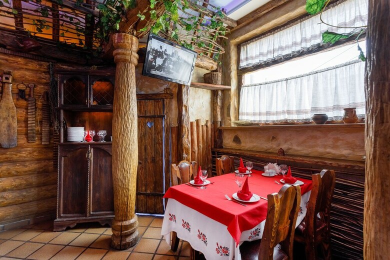 Hotel Dinastiya