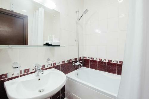 Avrora Business Hotel And Spa